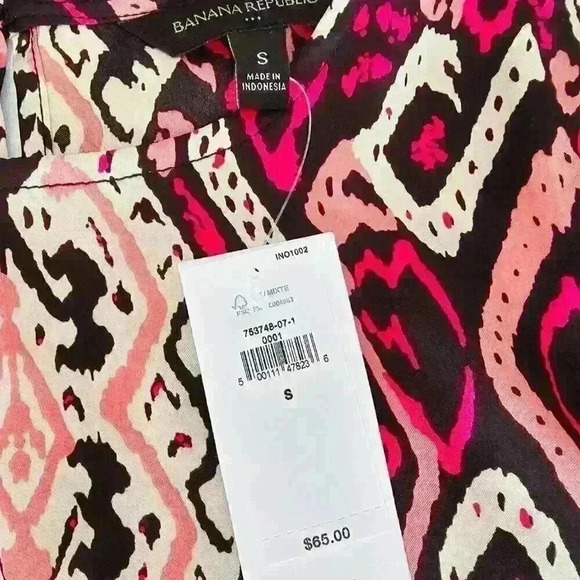 😍 New With Tags 😍 Banana Republic Essential T-Shirt, Multicolor, Size S - Picture 4 of 7